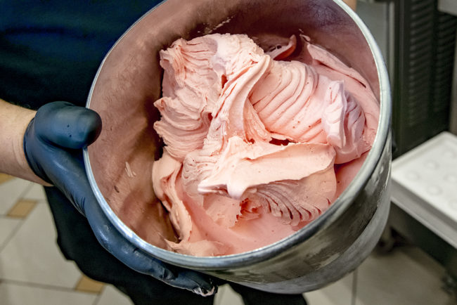 gelato artigianale alla fragola